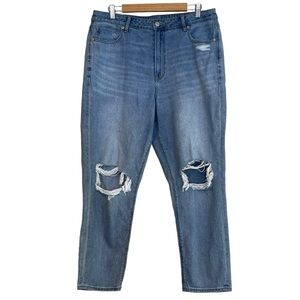 American Eagle Mom Jean Torn Knee High Rise Jeans Size 16 Medium Wash Casual